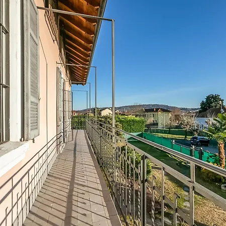 Villino Maria Private Garden&relax - Happy Villa Angera
