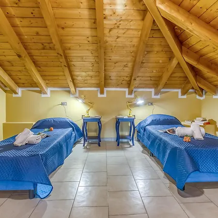 Villino Maria Private Garden&relax - Happy Angera